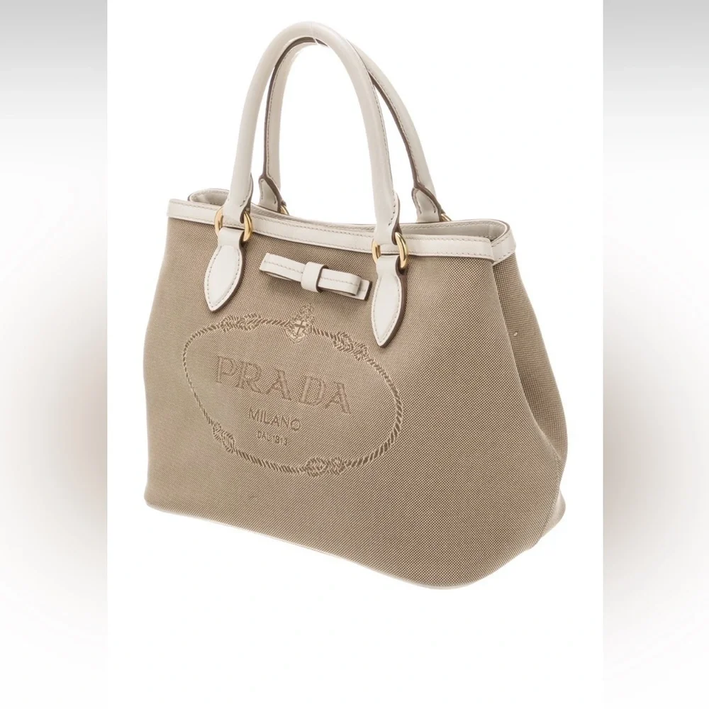 Prada bag - Picture 7 of 9